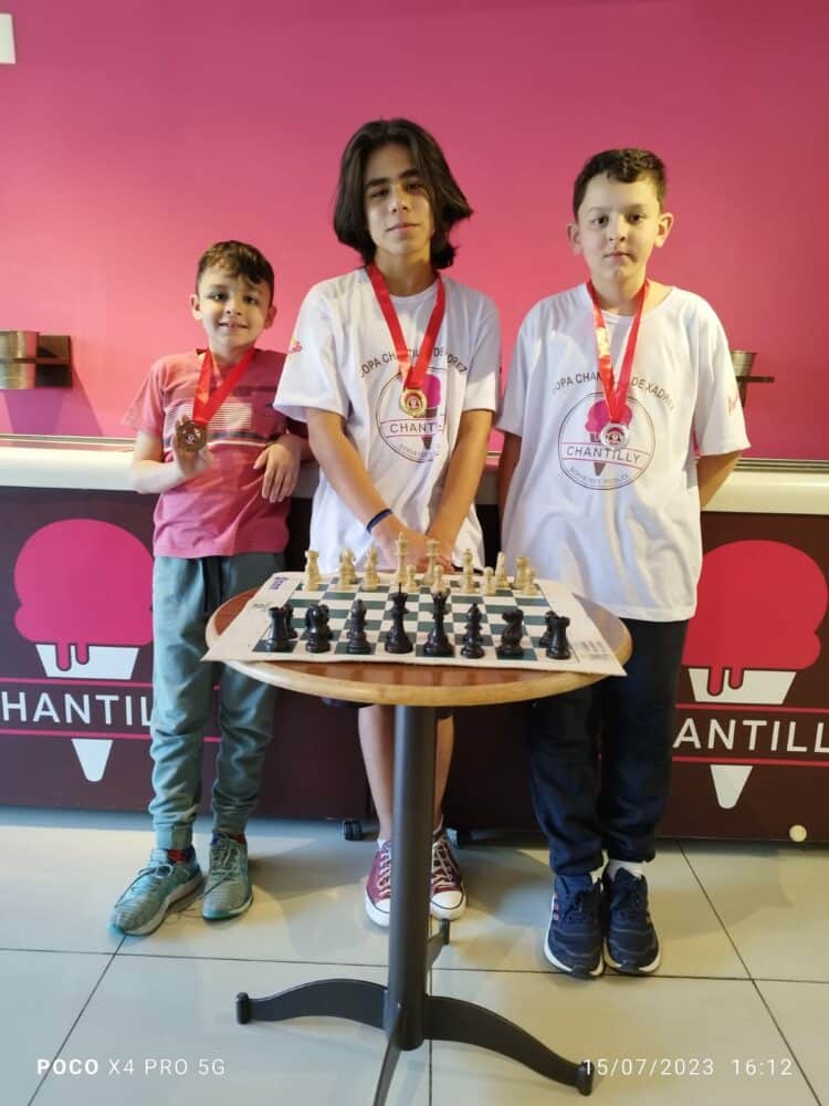 Cleber Antônio é campeão da 12ª Copa Chantilly de Xadrez