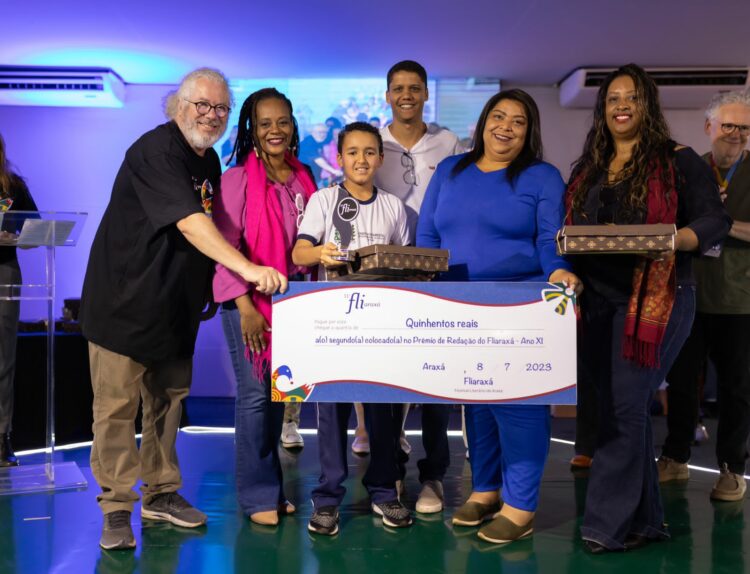 Alunos de Escolas Municipais são premiados no Concurso de Redação do 11º Fliaraxá