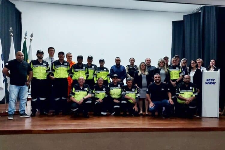 Secretaria de Segurança entrega de certificados de curso de atualização para agentes do Settrans