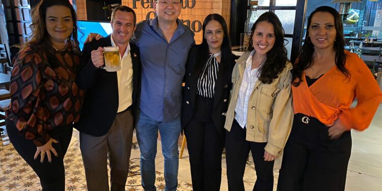 Happy Hour Empresarial da Abrasel Sul de Minas debate como o espaço físico pode influenciar nas vendas