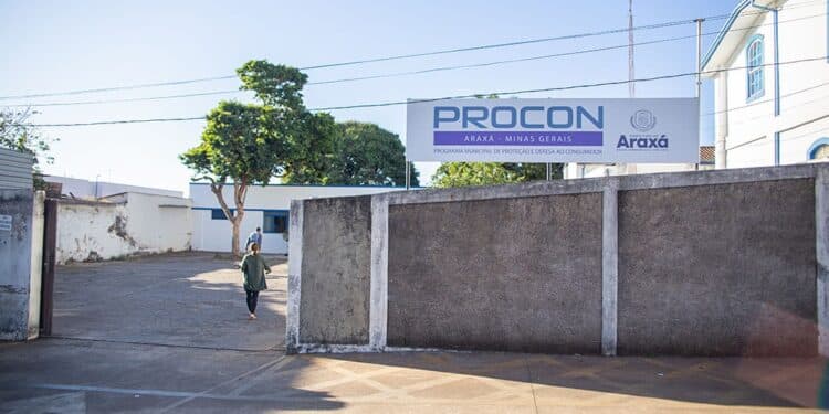 Procon Araxá orienta consumidor sobre as compras do Dia dos Pais