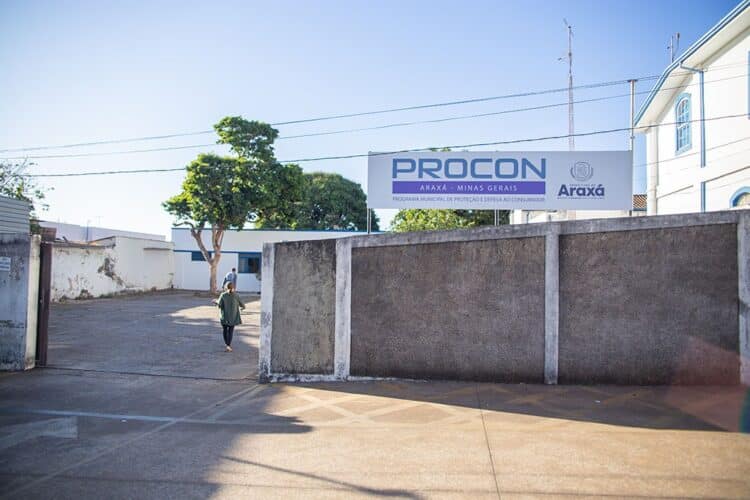 Procon Araxá orienta consumidor sobre as compras do Dia dos Pais
