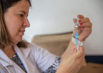 Confira o cronograma de vacinação contra a Covid-19 para esta sexta-feira (11)