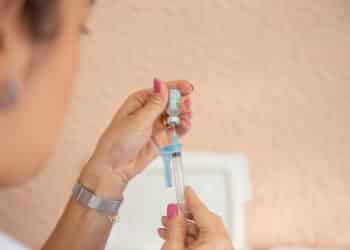 Confira o cronograma de vacinação contra a Covid-19 para esta quinta-feira (17)