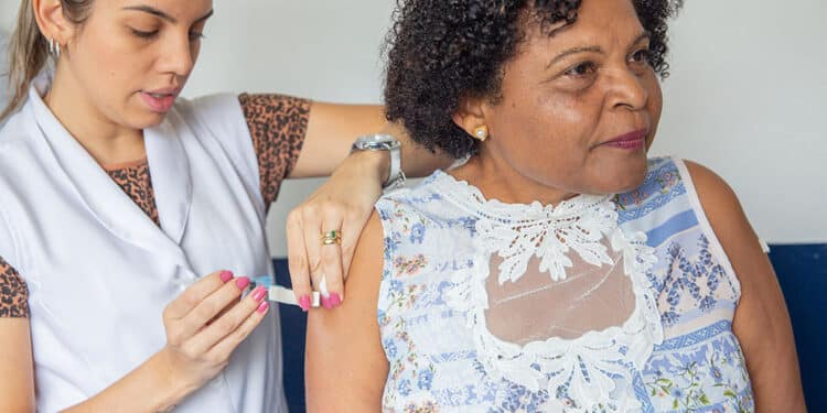 Confira o cronograma de vacinação contra a Covid-19 para esta terça-feira (29)