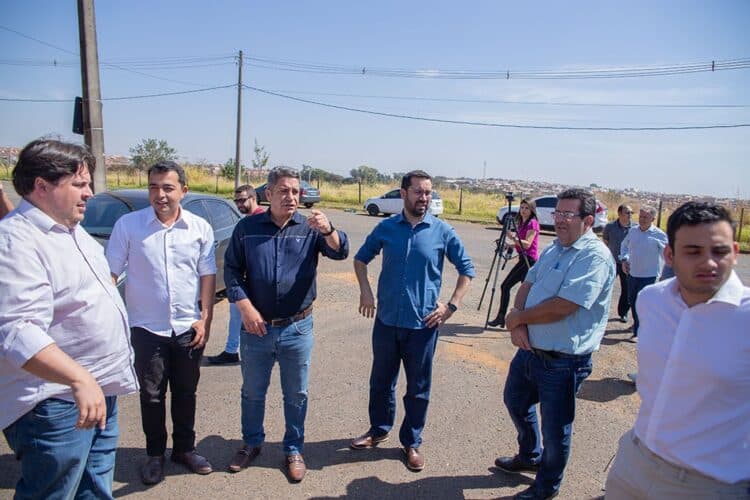 Reitora da UFTM destaca espaços oferecidos pela Prefeitura de Araxá para implantação do campus