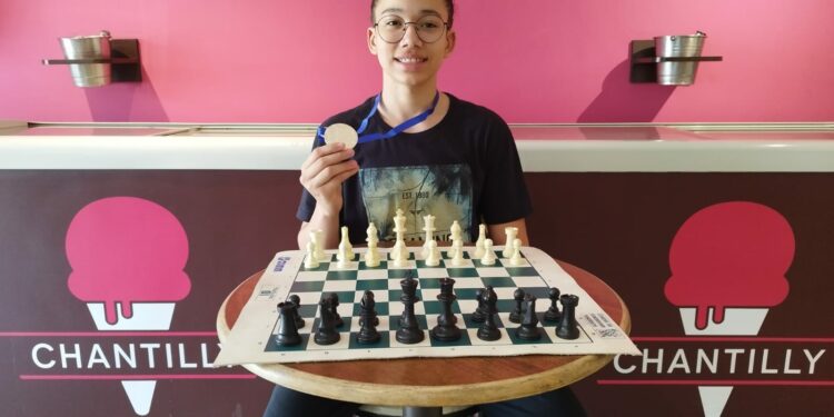 Theo conquista a 14ª Chantilly de Xadrez