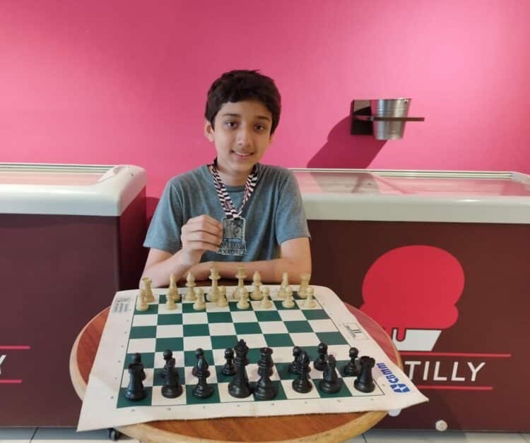 Edgard Suzuki conquista a 6ª Copa Araxá de Xadrez