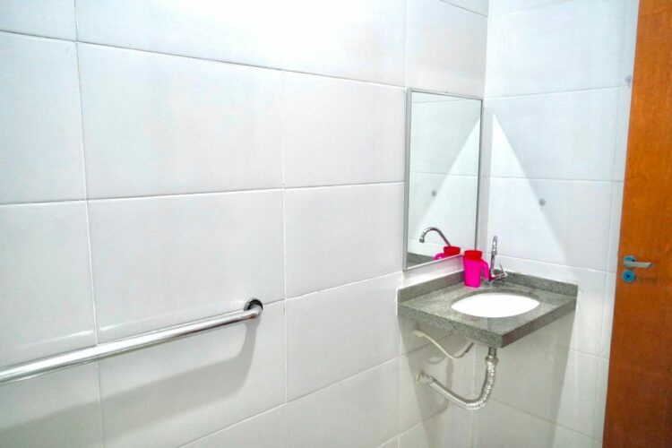 Prefeitura de Araxá já concluiu a reforma de 35 banheiros pelo projeto Belo Banho