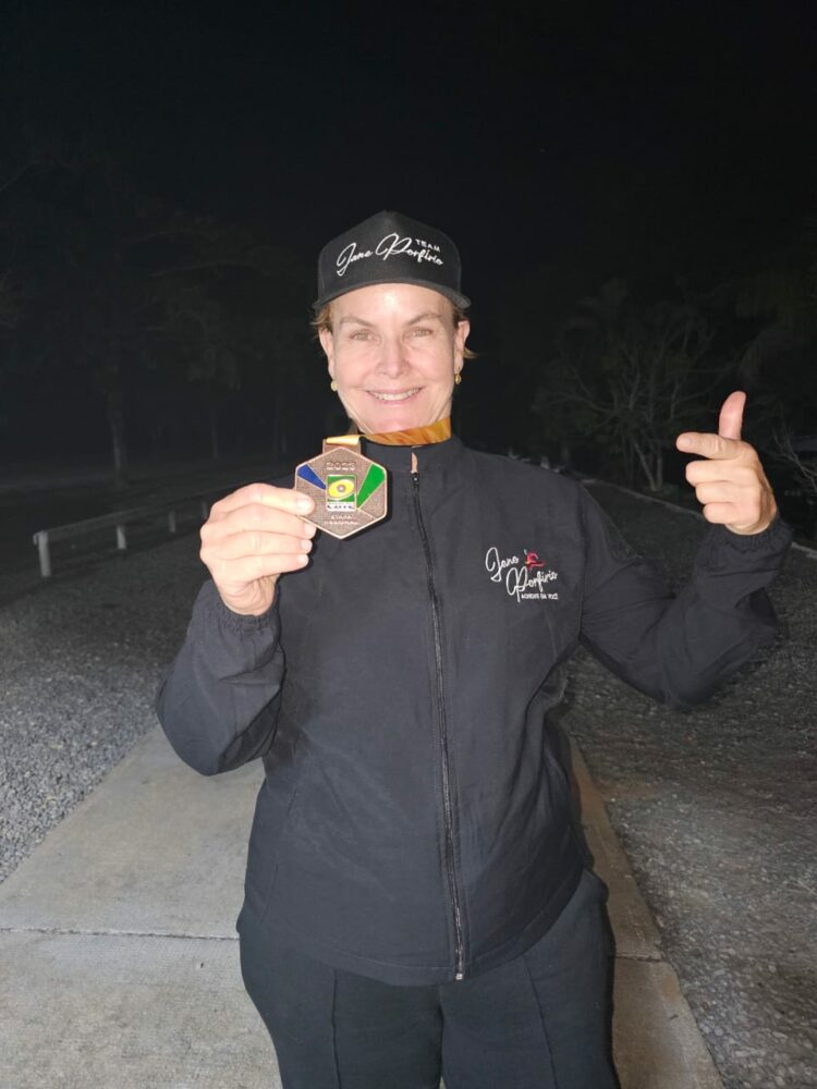 Jane Porfírio conquista sua primeira medalha no tiro esportivo