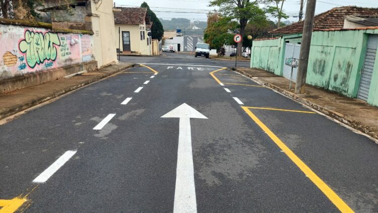 Parte da rua São Luiz, no Centro, passa a ser mão única a partir de quarta (30)