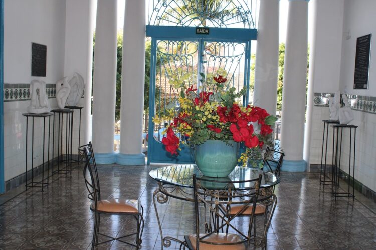 Sede da Fundação Cultural Calmon Barreto contempla exposições e espaços destinados a artistas