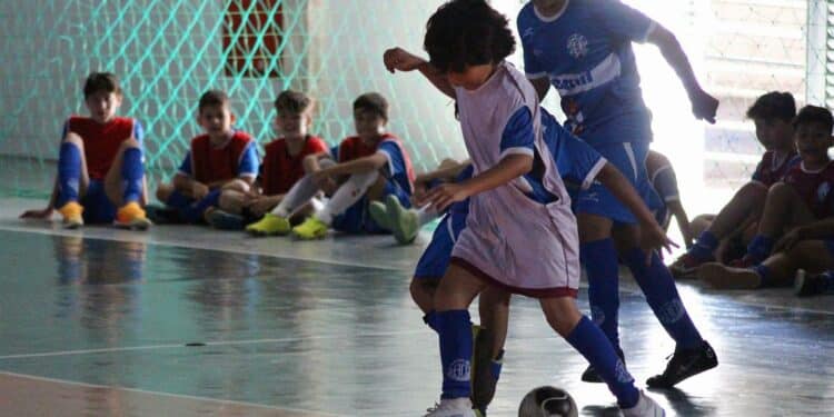 Dínamo promove tarde de lazer e diversão para alunos do projeto Lobinho