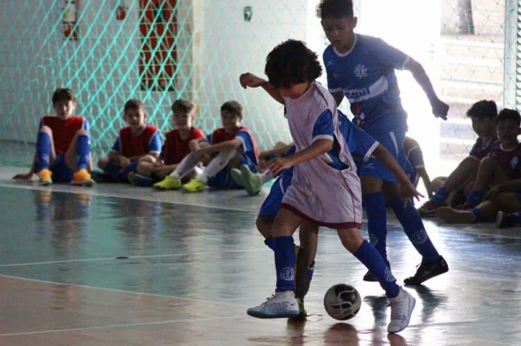 Dínamo promove tarde de lazer e diversão para alunos do projeto Lobinho