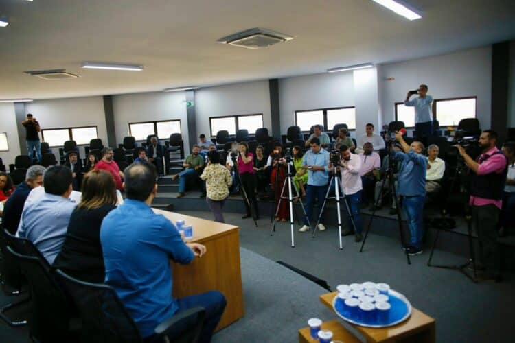 Prefeitura de Araxá recebe reitora da UFTM e apresenta locais para a instalação do campus federal