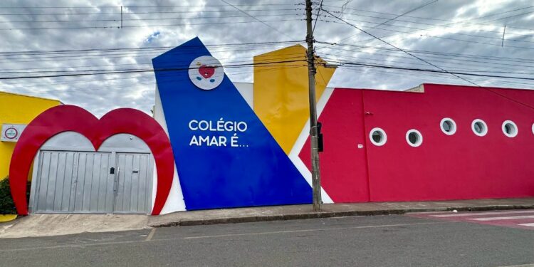 A Magia das Palavras Ganha Vida na 2ª Feira Literária do Colégio Amar é… (FLICAÉ)