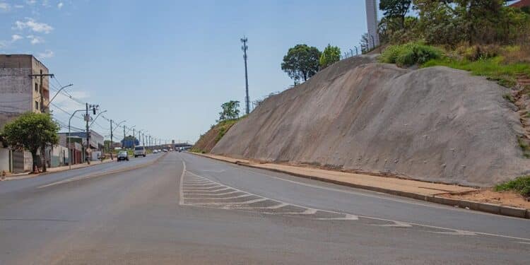 Ministério Público conclui que não houve sobrepreço na obra do talude da avenida Hitalo Ros