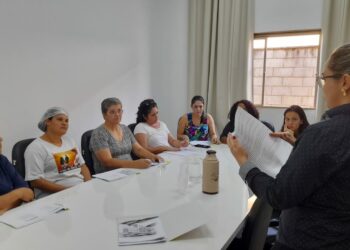 Servidores da Fundação da Criança e do Adolescente de Araxá recebem capacitação sobre alimentação saudável