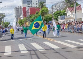 Desfile Cívico-Militar marca as comemorações do 7 de Setembro e encerra a Semana da Pátria em Araxá