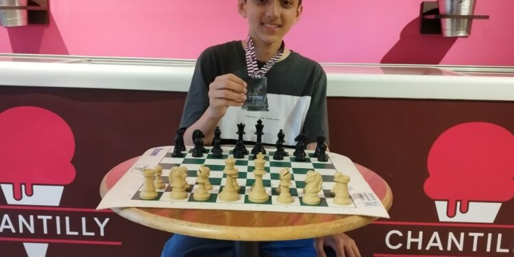 Edgard é campeão da 7ª Copa Araxá de Xadrez