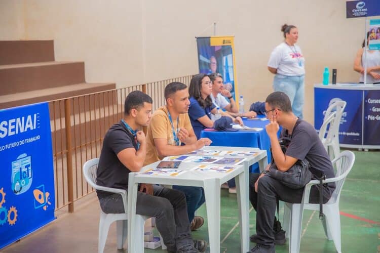 Feirão do Emprego atrai mais de 300 participantes