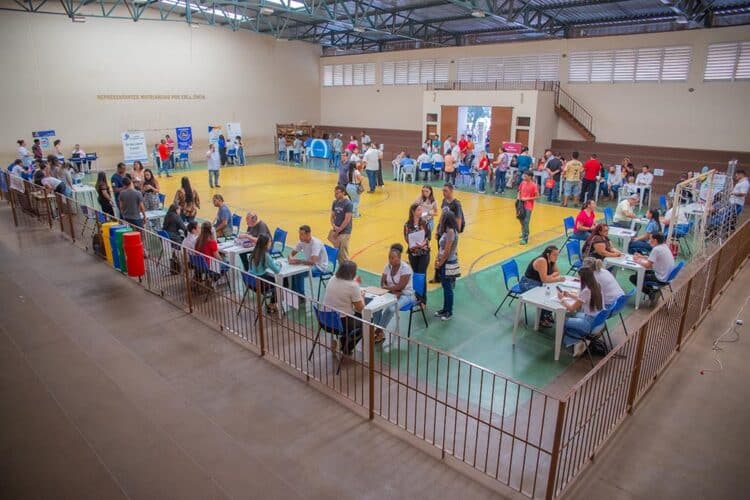 Feirão do Emprego atrai mais de 300 participantes