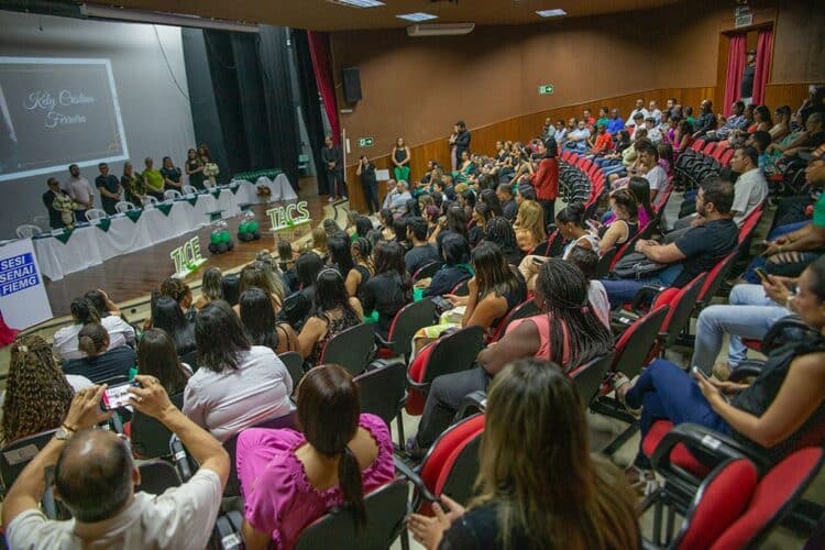 Prefeitura de Araxá entrega certificados de formatura dos Agentes Comunitários de Saúde e de Combate às Endemias