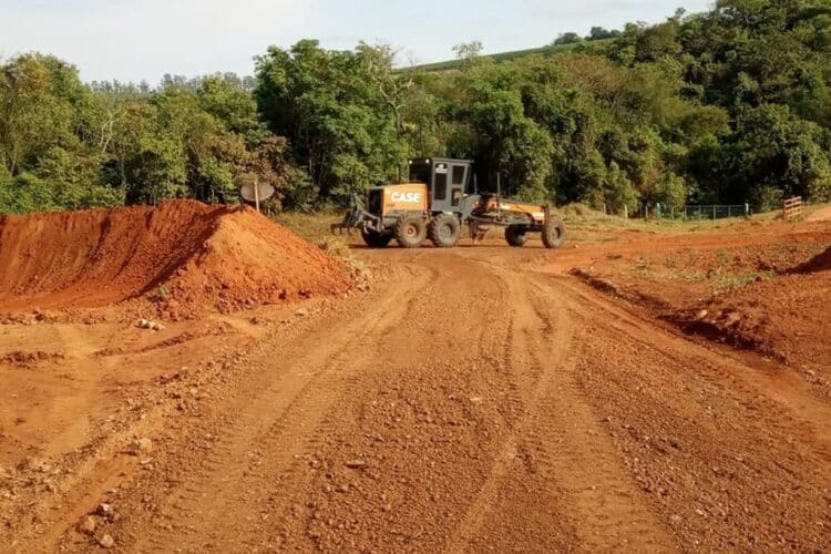 Secretaria de Agricultura e Pecuária intensifica manutenção nas estradas rurais