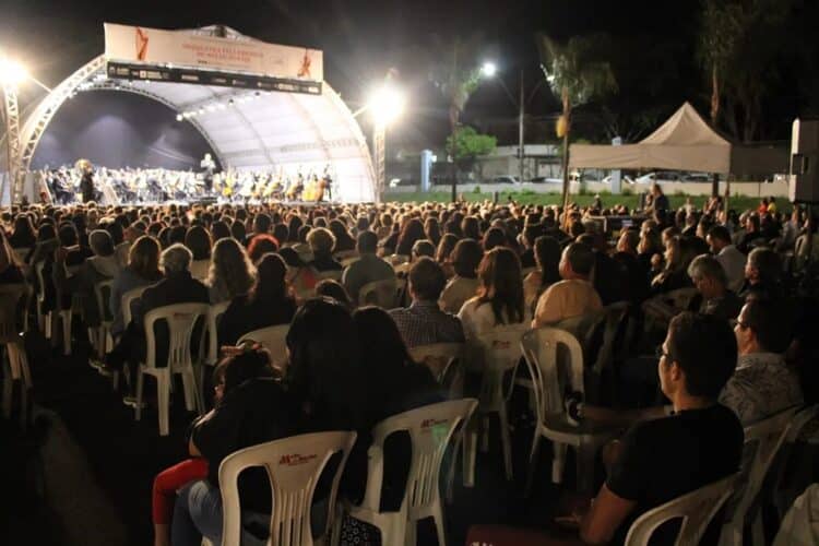Orquestra Filarmônica de Minas Gerais atrai mais de 2.000 pessoas em Araxá
