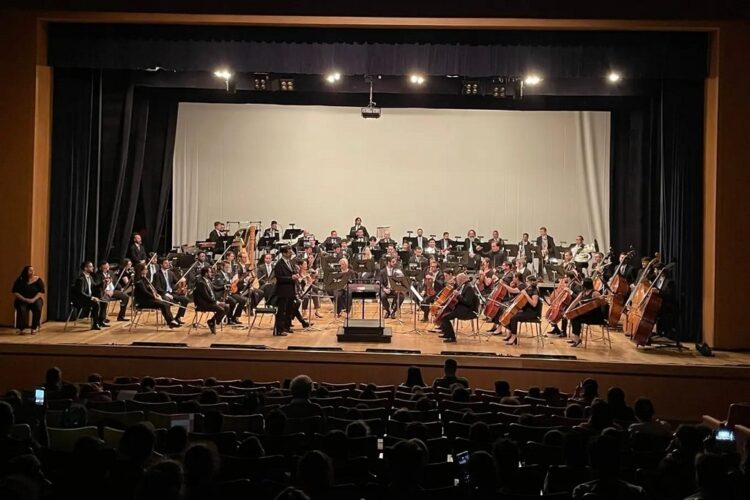 Orquestra Filarmônica de Minas Gerais atrai mais de 2.000 pessoas em Araxá