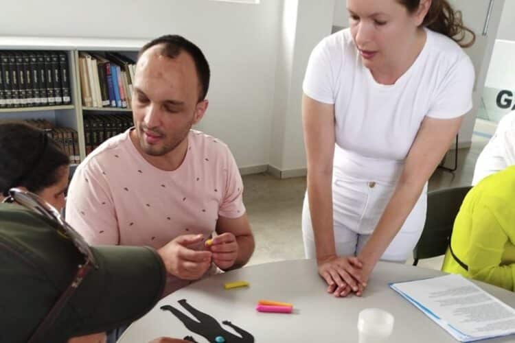 Bibliotecas Pública Municipal e do Uniaraxá recebem Programa de Inclusão e Acessibilidade