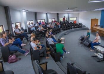 Roda de conversa com o público LGBTQIAPN+ destaca prevenção e direitos