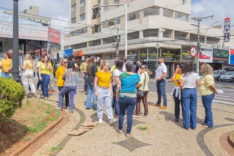 Secretaria Municipal de Saúde realiza blitz educativa em alusão ao Setembro Amarelo