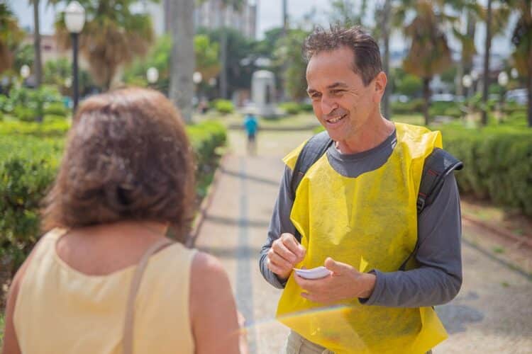 Secretaria Municipal de Saúde realiza blitz educativa em alusão ao Setembro Amarelo