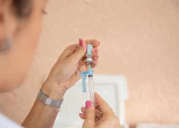 Araxá aguarda envio de doses da vacinação monovalente para adolescentes e adultos; demais etapas seguem com cronograma inalterado