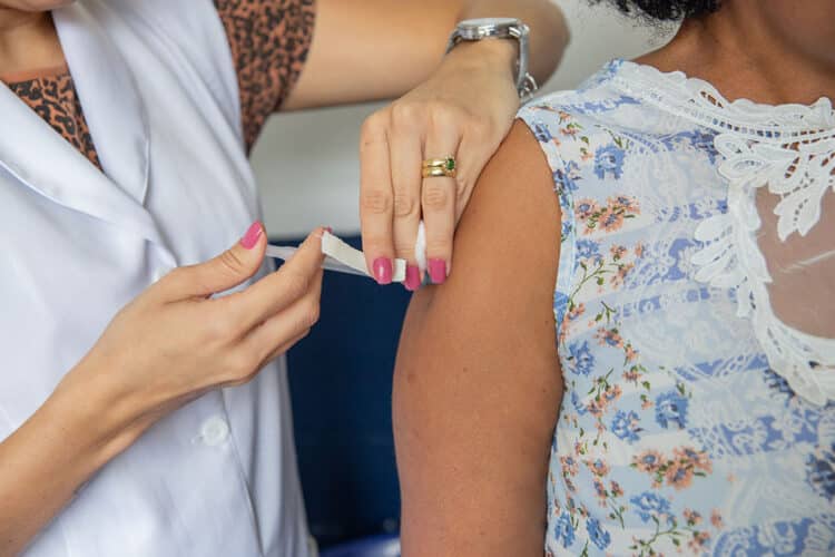 Confira o cronograma de vacinação contra a Covid-19 para esta terça-feira (05)