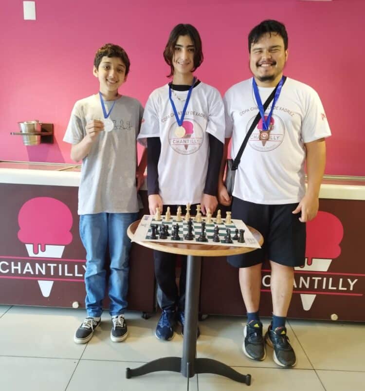 Bruno Alexandre é campeão da 15ª Copa Chantilly de Xadrez