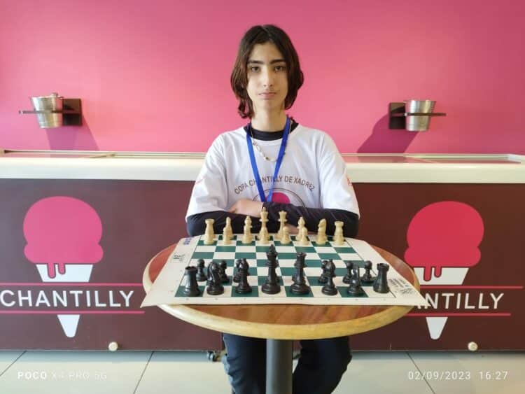 Bruno Alexandre é campeão da 15ª Copa Chantilly de Xadrez