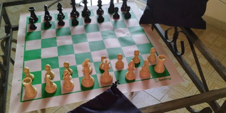 Sorteios de peças de xadrez e tabuleiros como incentivo