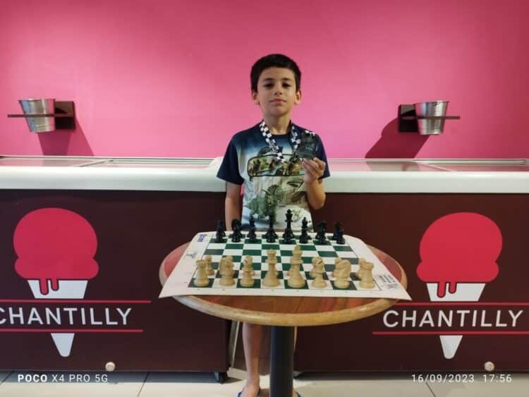 Edgard é campeão da 7ª Copa Araxá de Xadrez