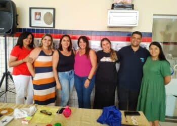 Equipe da Rede Municipal de Ensino participa de capacitação para o Projeto Escola Mágica