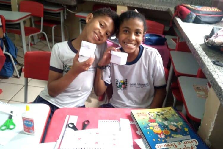 Equipe da Rede Municipal de Ensino participa de capacitação para o Projeto Escola Mágica