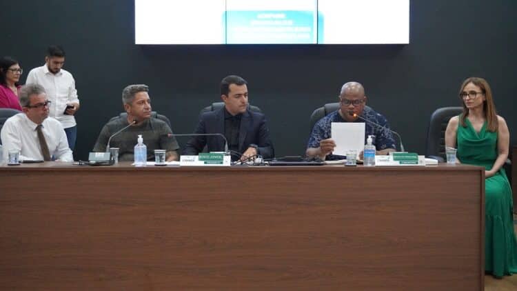 Omara Paolinelli é empossada vereadora na Câmara Municipal de Araxá