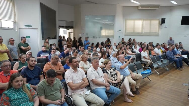 Omara Paolinelli é empossada vereadora na Câmara Municipal de Araxá