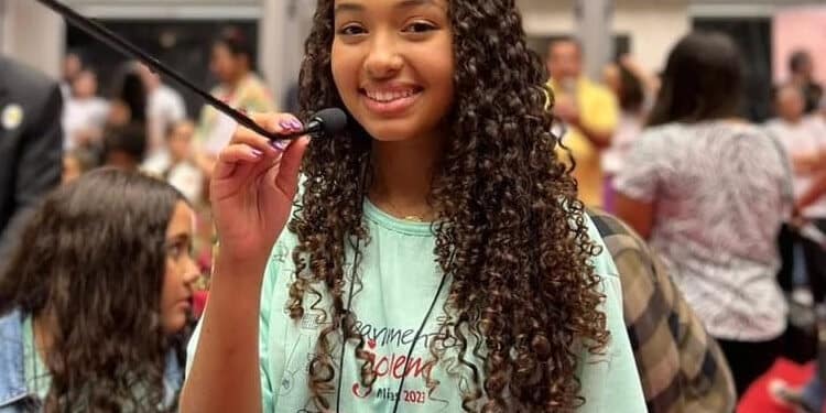 Estudante do CSD representa região e aprova proposta na Plenária Estadual do Parlamento Jovem de Minas