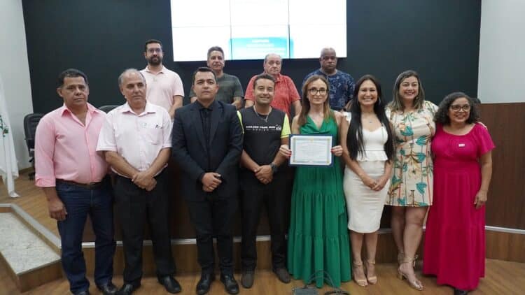 Omara Paolinelli é empossada vereadora na Câmara Municipal de Araxá