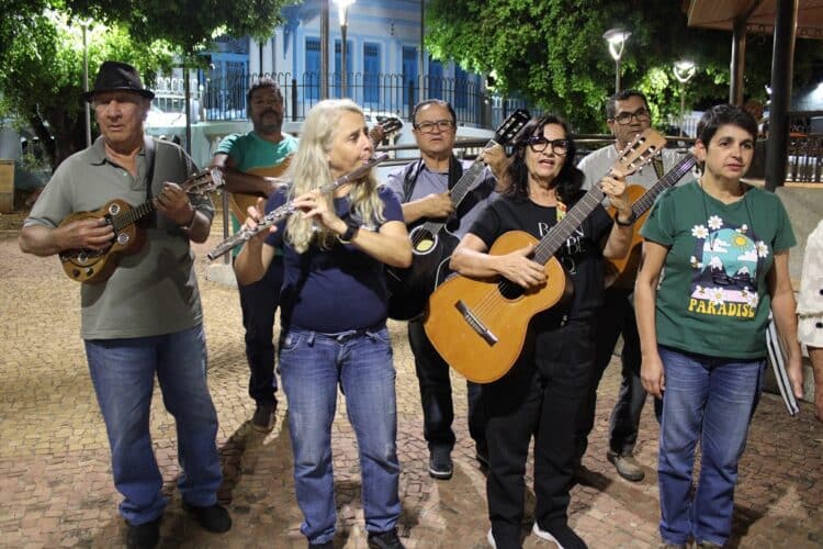 Grupo de seresta Música na Janela completa 30 anos trazendo ao público músicas que emocionam e tocam o coração