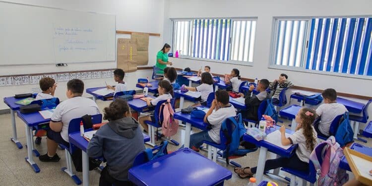 Prefeitura de Araxá realiza eleição para diretores de escolas e creches da Rede Municipal em dezembro