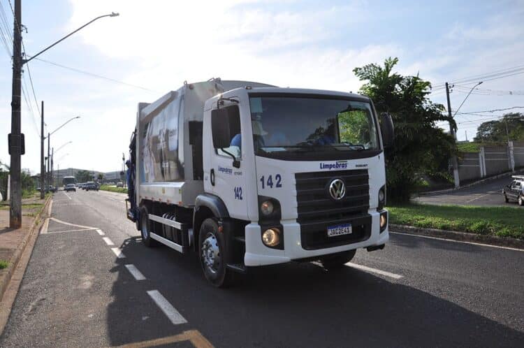 Prefeitura de Araxá inicia novo sistema da coleta de lixo urbano; confira as melhorias