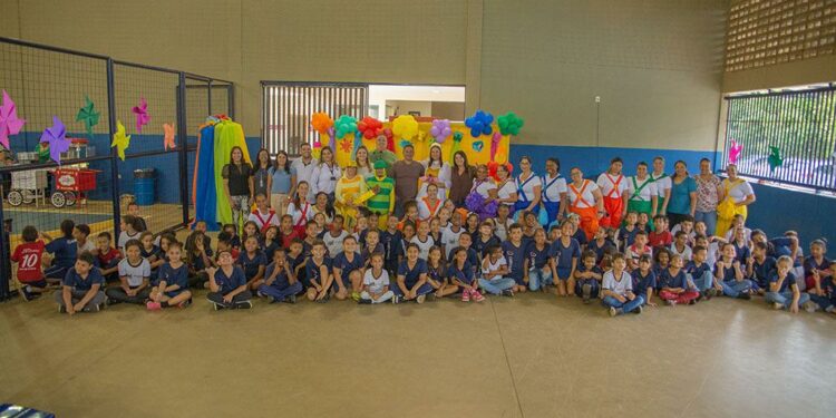 Secretaria de Educação abre Semana da Criança no Oratório Nossa Senhora Auxiliadora